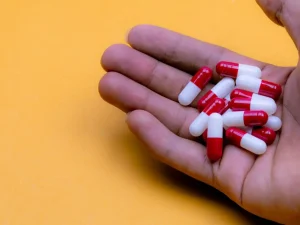 ظاهرة “ليريكا” في تونس: من دواء طبي إلى آفة اجتماعية تهدد الشباب